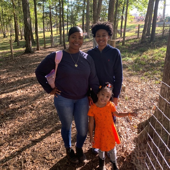 MAKE AN OFFER TODAY. All items are negotiable. Please be reasonable. 😊 - Picture 1 of 1